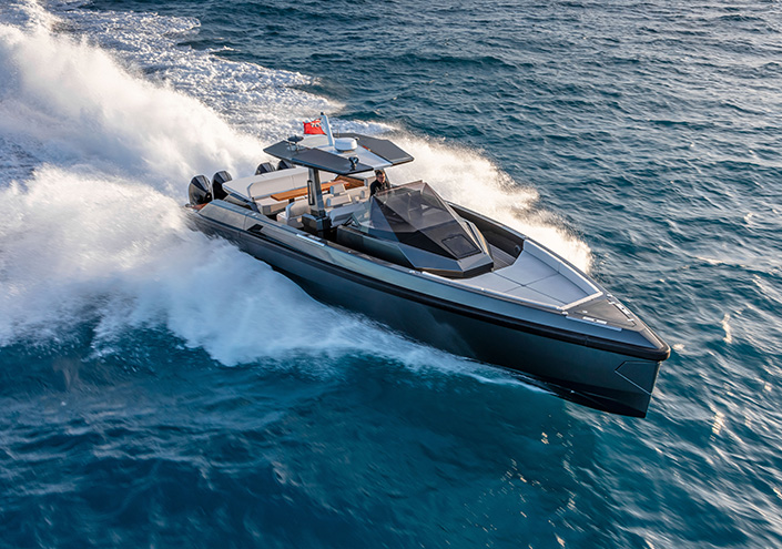 Wally introduces the wallytender48X to the Middle East, showcasing power, innovation and style at the Dubai International Boat Show.